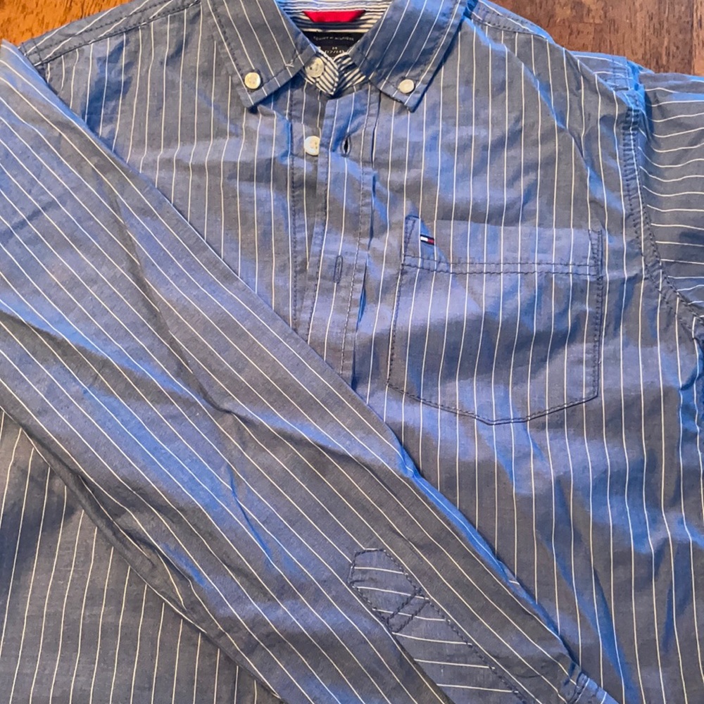 Boys Medium Size 12/14 Tommy Hilfiger Button Down Dress Shirt